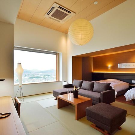 The Chelsea Breath Hotel Takamatsu Buitenkant foto