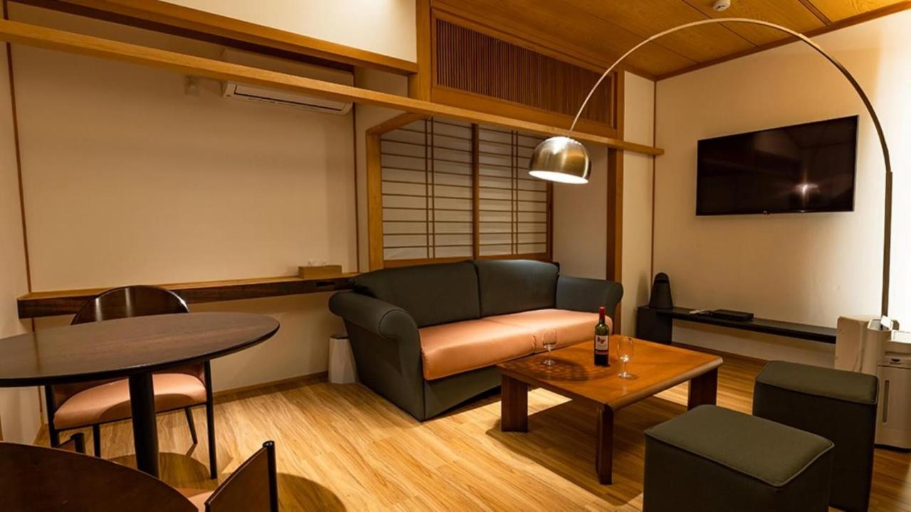 The Chelsea Breath Hotel Takamatsu Buitenkant foto
