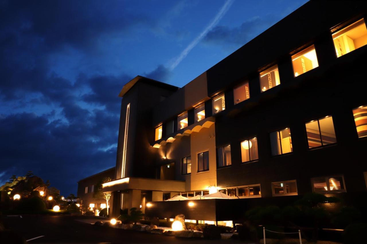 The Chelsea Breath Hotel Takamatsu Buitenkant foto